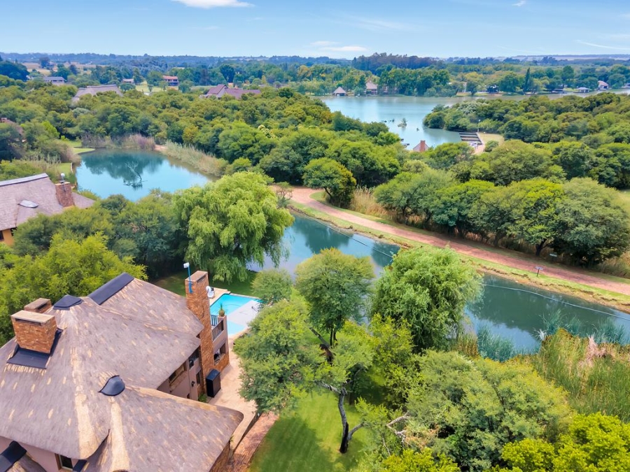 5 Bedroom Property for Sale in Boschenvaal River Front Lodges Free State